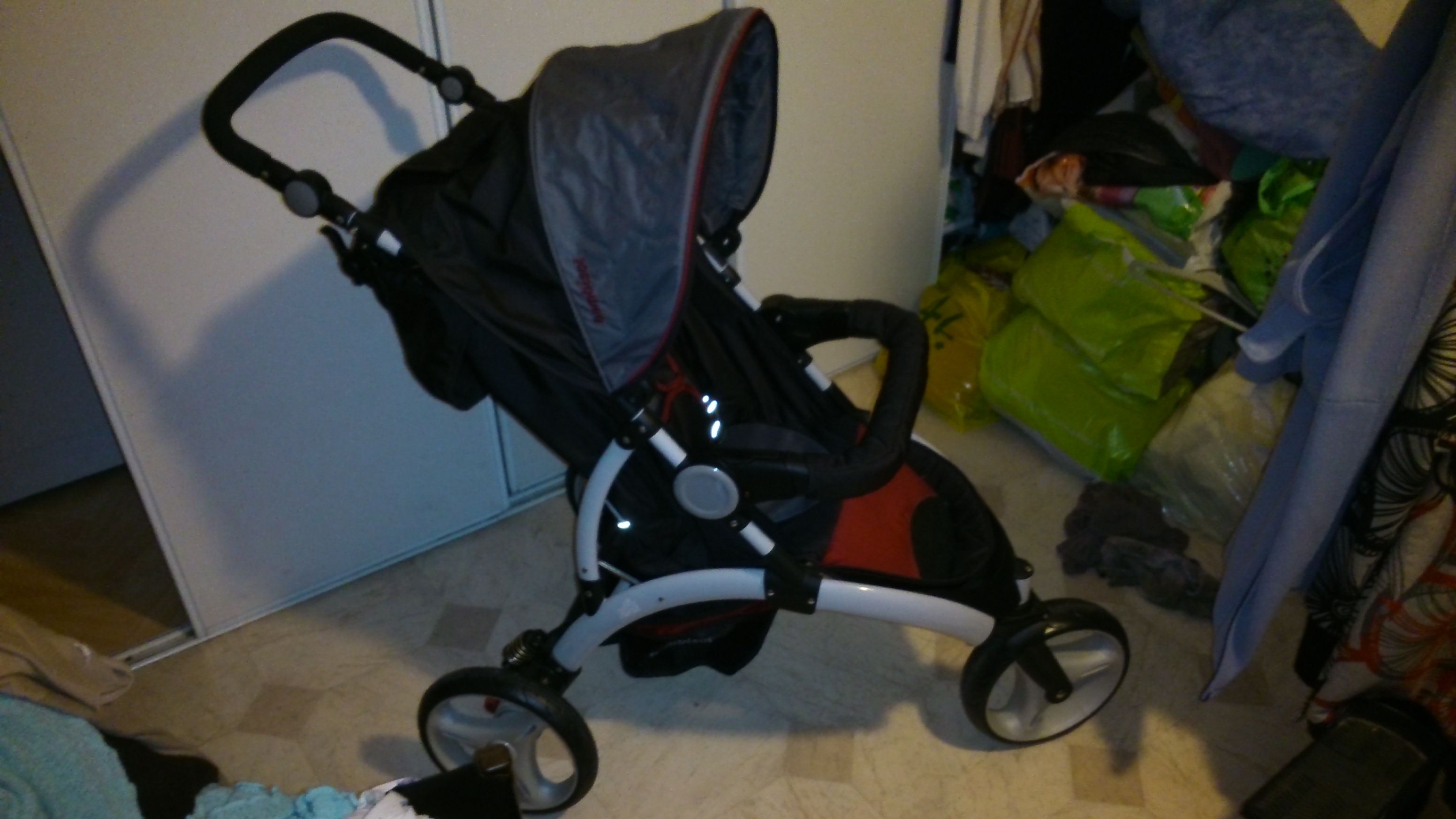 poussette 3 roues bambisol