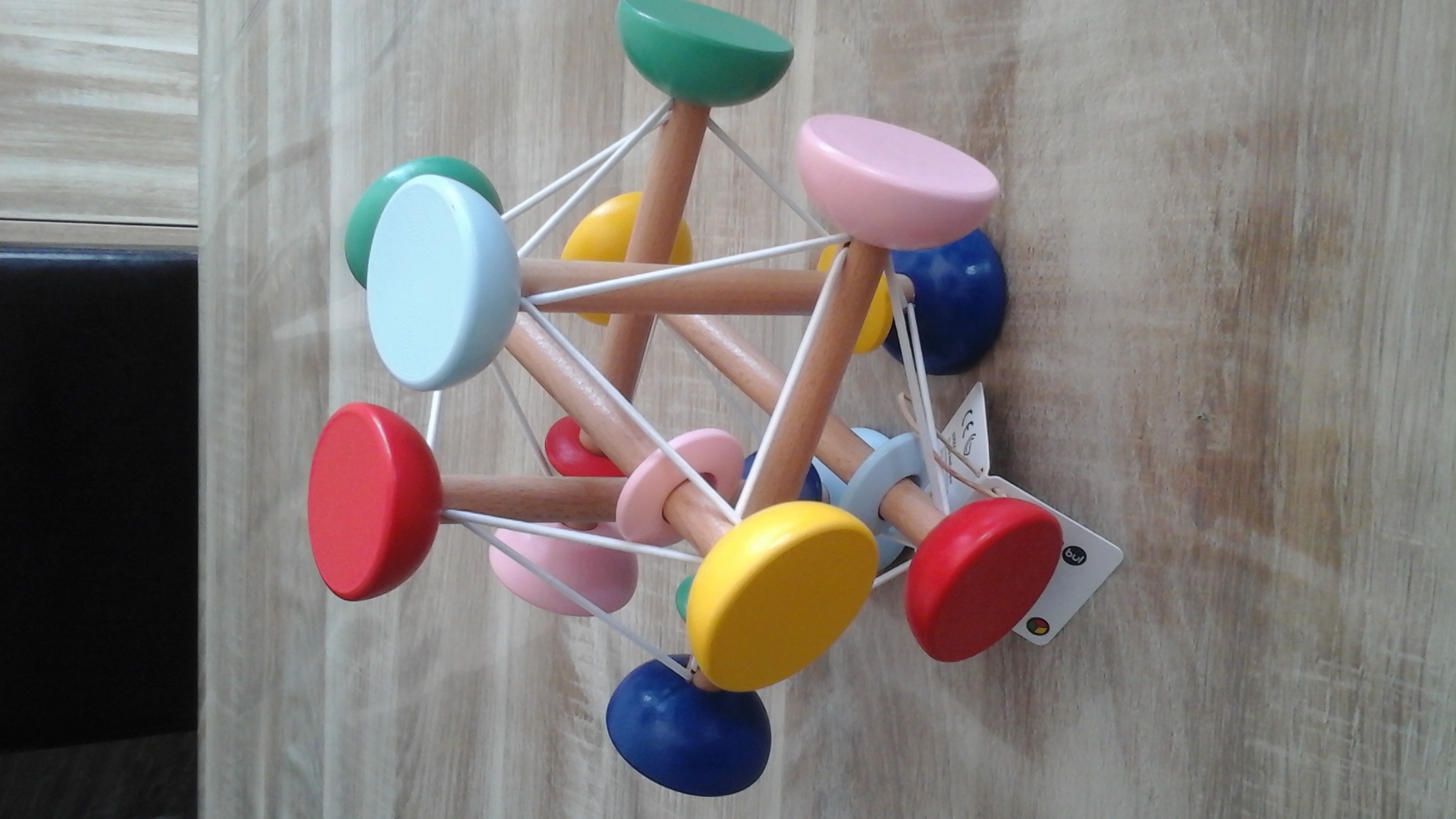 Hochet atome en bois Clearance