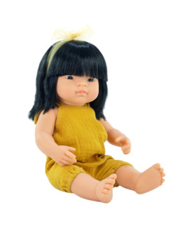 Poupée fille asiatique