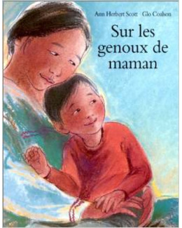 Sur les genoux de maman