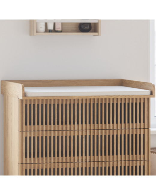 Plan à langer pour commode Japandi
