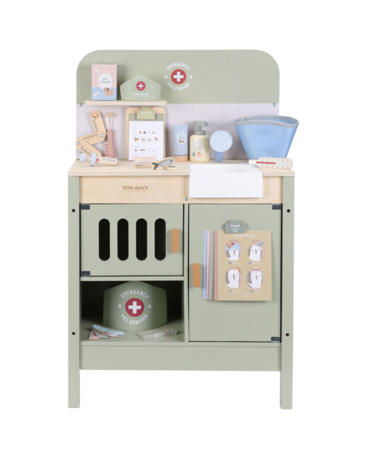 Cabinet de vétérinaire en bois