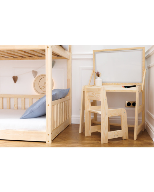 Bureau et Chaise Avec Tableau Magnétique