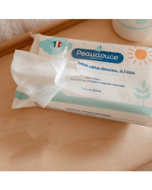Lingettes bébé ultra douces à l'eau