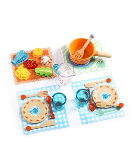 Dinette des petits A table les chats !