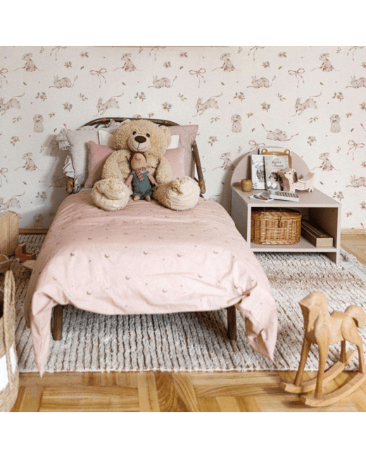 Papier peint enfant petits lapins roses sur fond à rayures