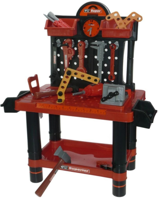 Établi sur pieds avec outils de bricolage