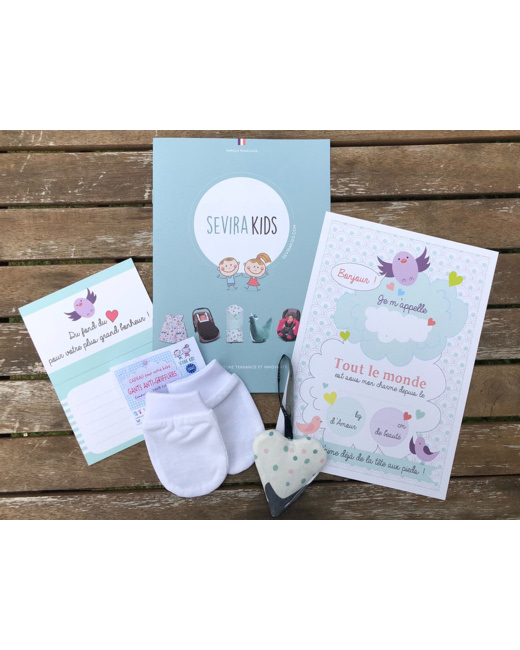 Pack cadeau naissance avec moufles anti-griffures