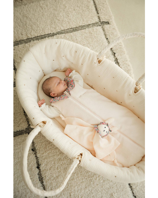 Couffin bébé en fibres naturelles tressées