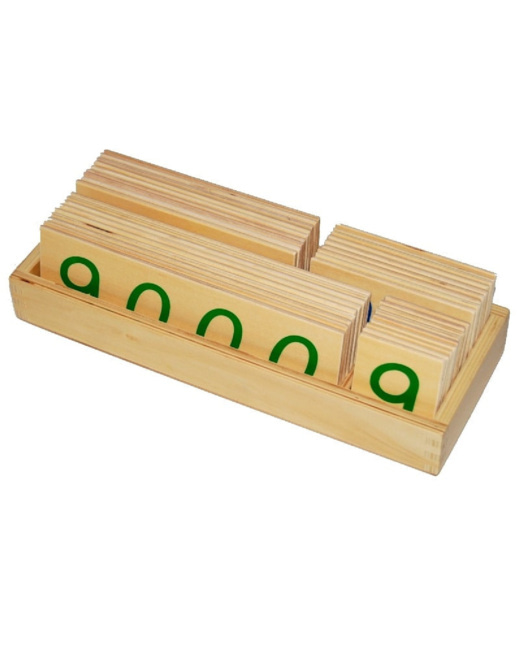 Symboles sur petites cartes en bois