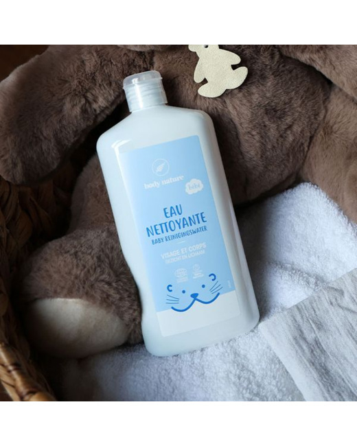 Eau nettoyante bébé