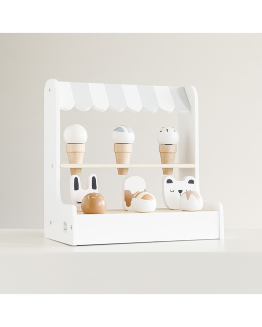 Stand de glaces en bois