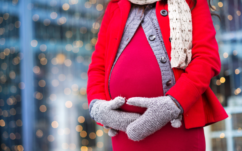 Comment s'habiller pour affronter le froid quand on est enceinte ?