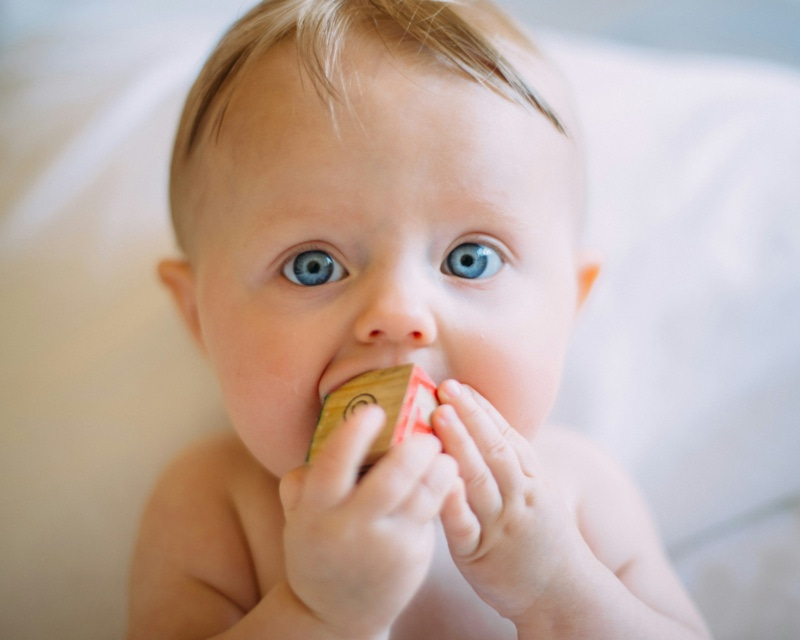 Les prénoms les plus donnés aux bébés en 2024