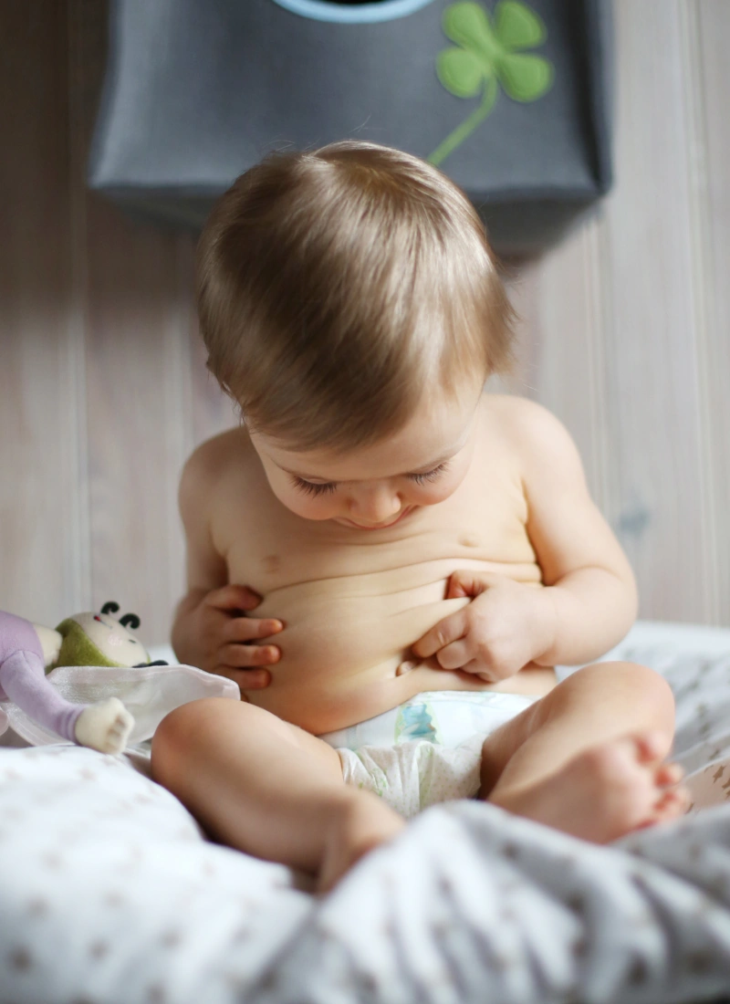 Comment choisir un lait 2e âge : besoins de bébé et repères fiables pour faire le bon choix