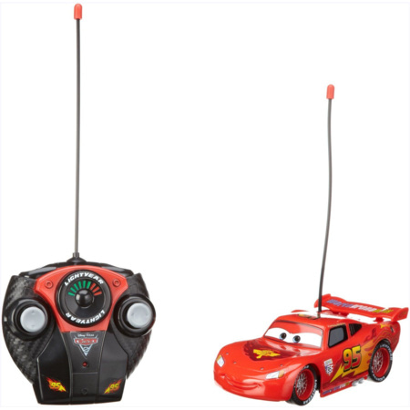 Voiture radiocommandée Flash McQueen Cars DICKIE TOYS : Comparateur, Avis,  Prix