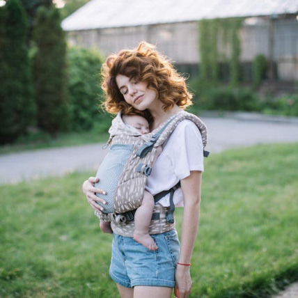 Avis Porte-bébé physiologique ONE + Cool LOVE & CARRY 1