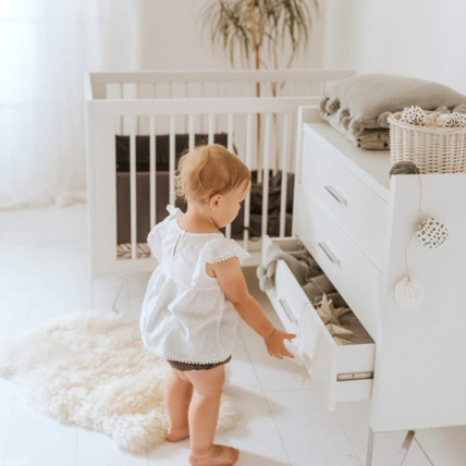 Avis Commode enfant avec pieds métal et plan à langer amovible BLANKA Mon Mobilier Design 3