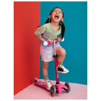 Avis Trottinette Mini Deluxe Magic Micro Mobility 8