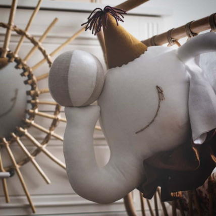 Avis Trophée mural enfant en lin, Éléphant de cirque, Crème/Marron Sevira Kids 5