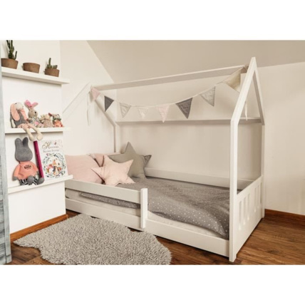 Avis Lit cabane en bois avec barrière Selsey 1