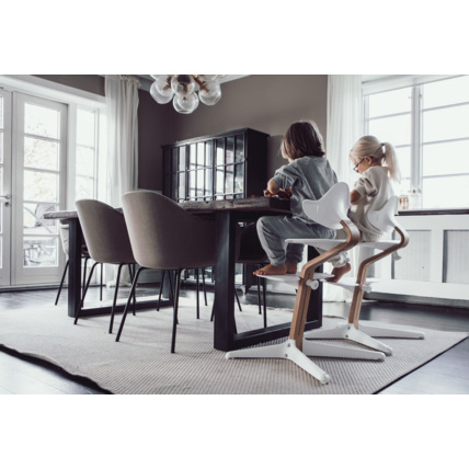 STOKKE Tripp Trapp - Chaise haute évolutive - Réglable de la naissance à  l'âge adulte - Confortable et ergonomique - Blanc - Cdiscount Puériculture  & Eveil bébé