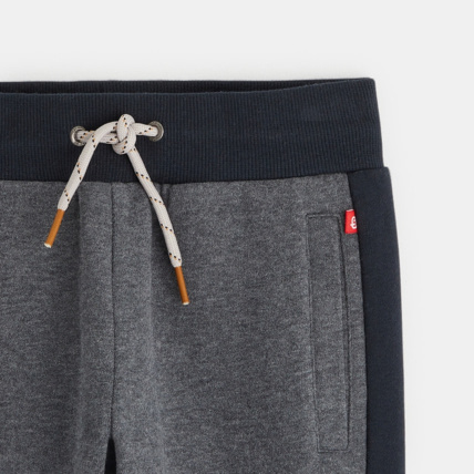 Avis Pantalon de jogging en molleton gris garçon OKAIDI 2