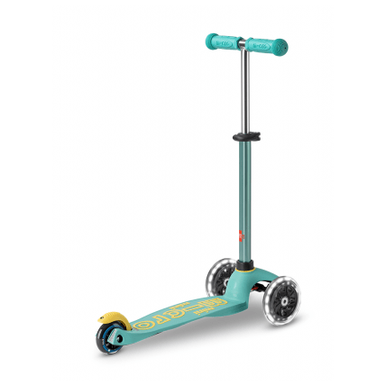 Avis Trottinette Mini Deluxe Eco LED Micro Mobility 2