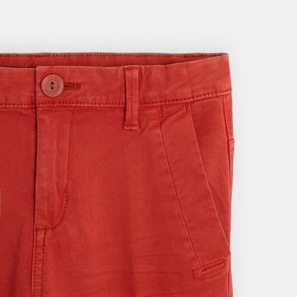 Avis Pantalon chino en twill de coton uni rouge garçon OKAIDI 2