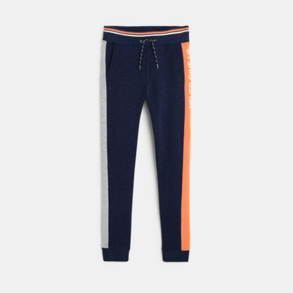 Avis Pantalon de jogging "Never give up" bleu garçon OKAIDI 1