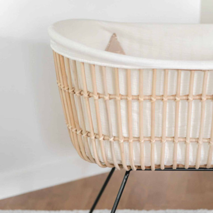 Avis Berceau en rotin et pieds métal Java Saudara Collections 3