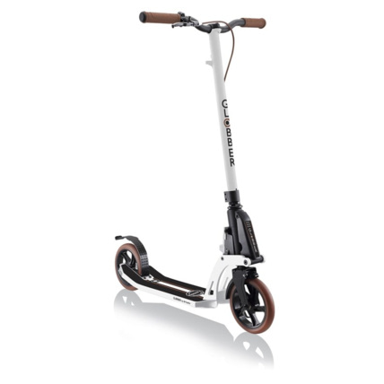 Avis Trottinette ONE K 180 DELUXE avec frein guidon Globber 1