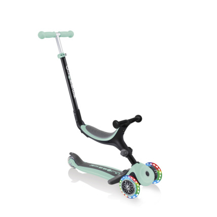 Avis Trottinette évolutive GO-UP FOLDABLE PLUS LIGHTS avec siège Globber 1