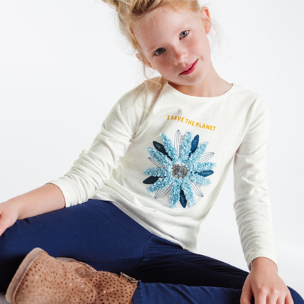 Avis T-shirt à message brodé de sequins et fleurs bleu fille OKAIDI 1