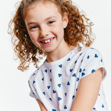 Avis T-shirt imprimé motif "petits coeurs-coccinelles" bleu fille OKAIDI 1