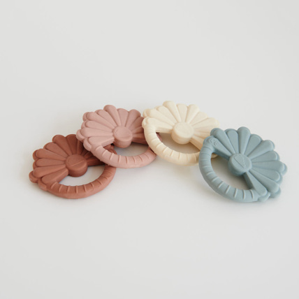 Avis Anneau de dentition Flower Cam Cam Copenhagen 3