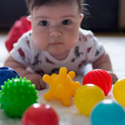 Avis Coffret de 5 balles bébé - éveil sensoriel Sevira Kids 4