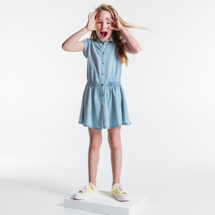 Avis Robe brodée bleue fille OKAIDI 1