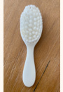 avis Brosse et peigne par Louise