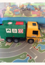 avis Véhicule miniature : Camion benne / béton / dépannage / poubelle par Jessica