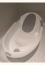 avis Baignoire bébé avec support antidérapant intégré et appui-tête souple par Gaëlle