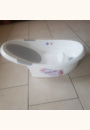 avis Baignoire bébé avec support antidérapant intégré et appui-tête souple par Nadege