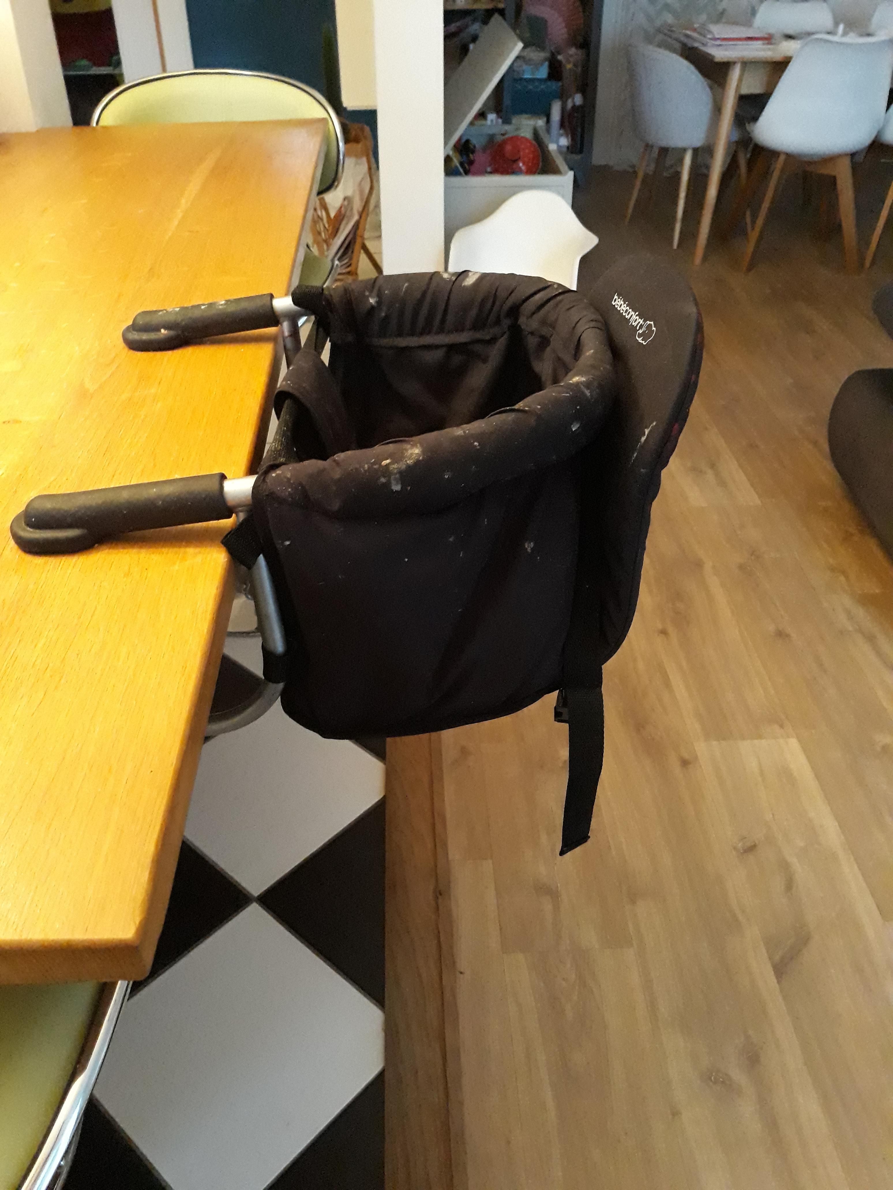 siege bebe table suspendu