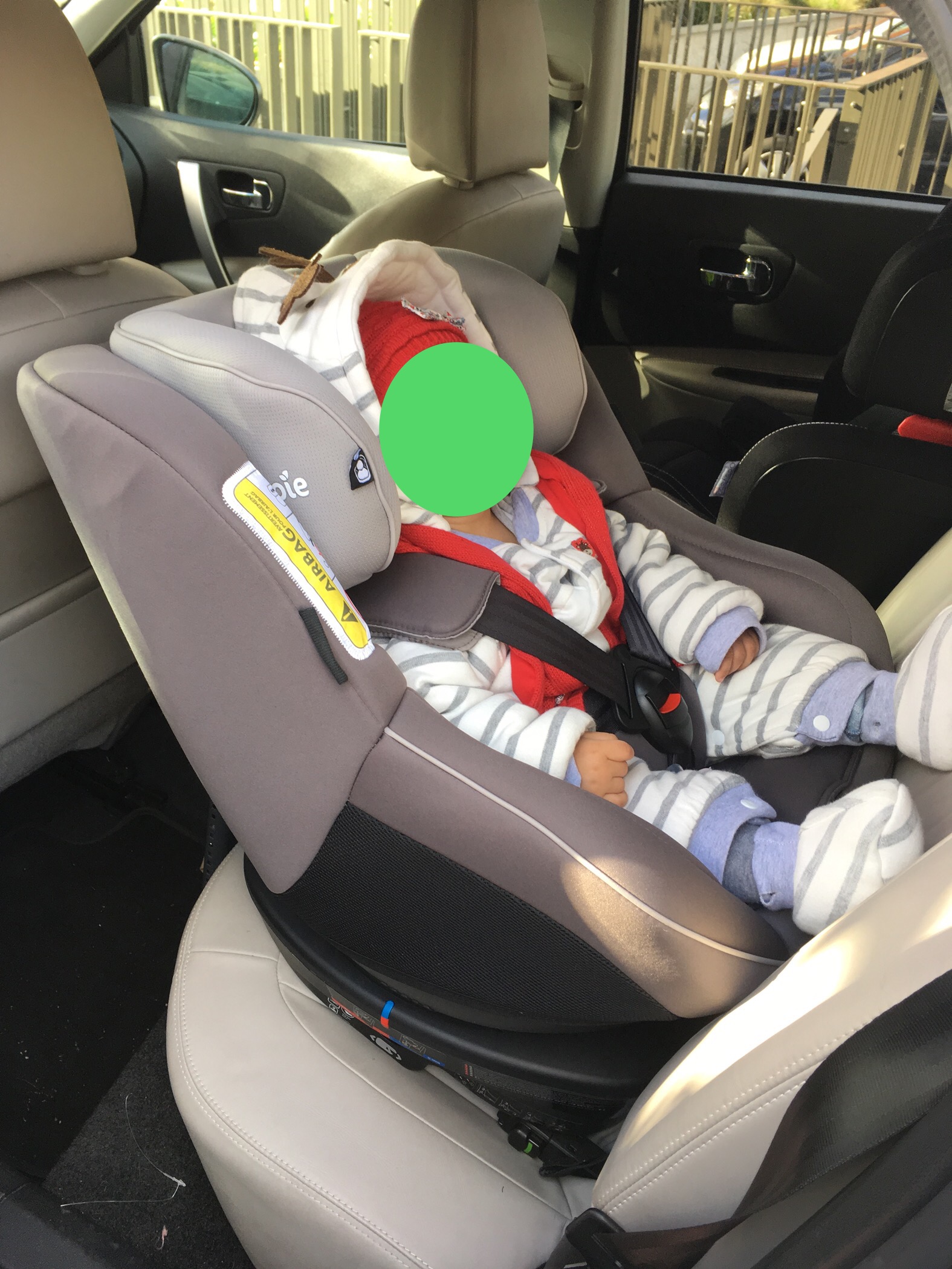 siège auto peu encombrant