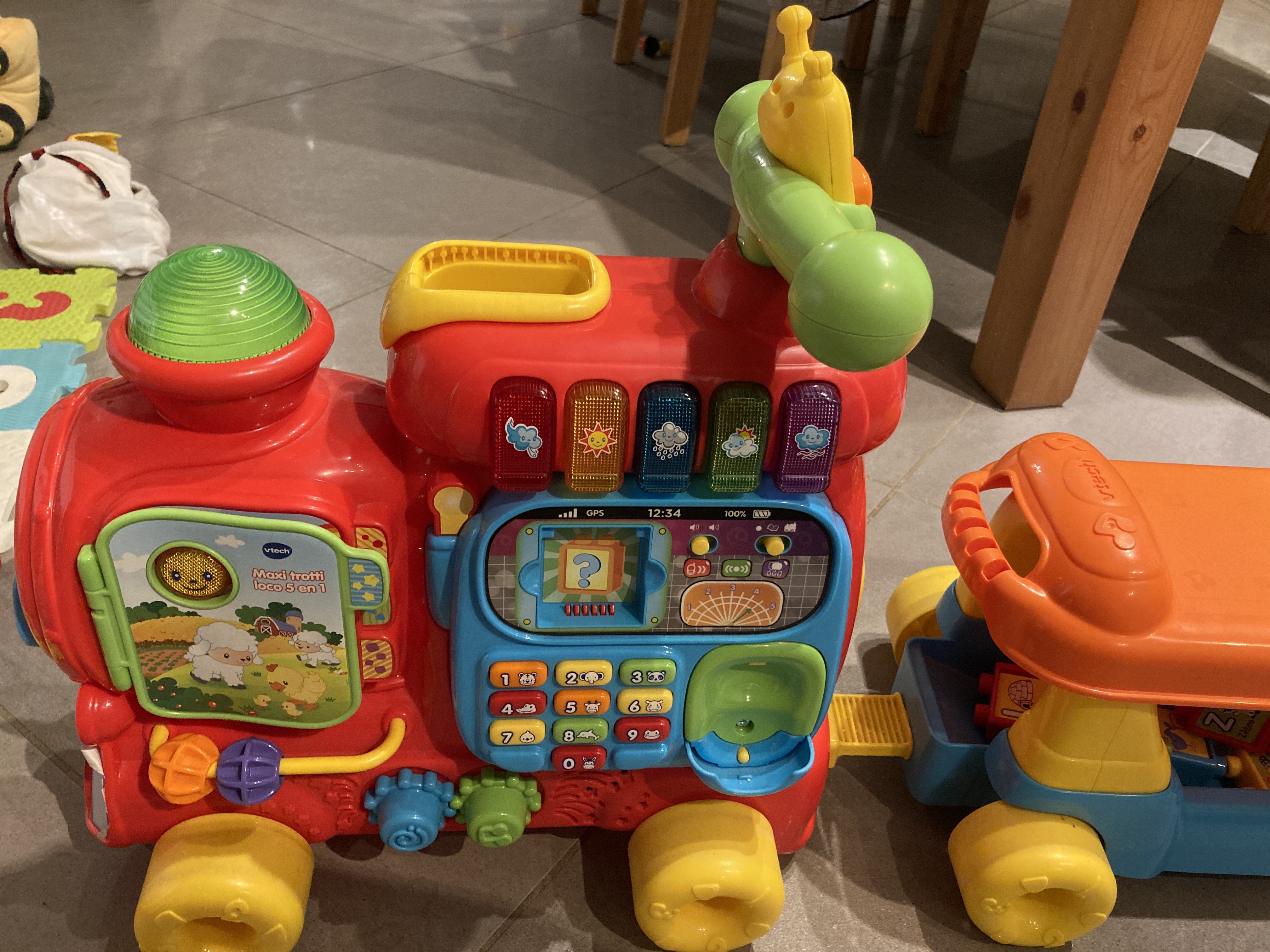 trotteur locomotive vtech